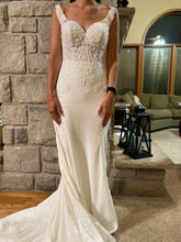 Load image into Gallery viewer, Martina Liana &#39;1294&#39; wedding dress size-08 NEW
