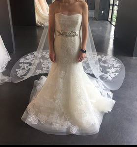 Vera Wang 'Leda' wedding dress size-00 PREOWNED