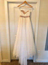 Load image into Gallery viewer, Wtoo &#39;Rowena&#39; size 2 used wedding dress back view on hanger
