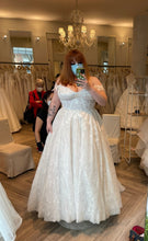 Load image into Gallery viewer, Hayley Paige &#39;Monet&#39; wedding dress size-18 NEW
