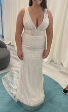 Load image into Gallery viewer, Made With Love &#39;Ryder&#39; wedding dress size-12 SAMPLE

