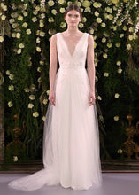 Load image into Gallery viewer, Jenny Packham &#39;May&#39; wedding dress size-06 PREOWNED
