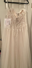 Load image into Gallery viewer, Allure Bridals &#39;WilF180&#39; wedding dress size-12 NEW
