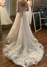 Load image into Gallery viewer, Madison James &#39;MJ503&#39; wedding dress size-08 NEW
