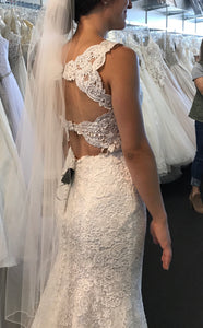 Rebecca Ingram 'Hope' size 6 new wedding dress side view  on bride