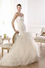 Load image into Gallery viewer, Pronovias &#39;Orce&#39; size 0 used wedding dress front view on model
