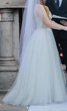 Load image into Gallery viewer, Eve of Milady &#39;1508&#39; size 10 used wedding dress side view on bride
