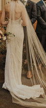 Load image into Gallery viewer, Berta &#39;18-27&#39; size 4 used wedding dress back view on bride
