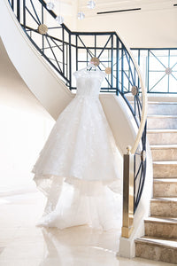 Monique Lhuillier 'Easton' wedding dress size-02 PREOWNED
