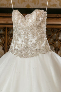 Eddy K. 'CT112' size 6 used wedding dress front view close up