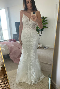 Essense of Australia 'D2771' wedding dress size-02 NEW
