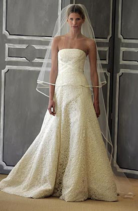 Carolina Herrera 'Lace Strapless' - Carolina Herrera - Nearly Newlywed Bridal Boutique - 1