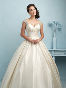Allure Couture  '9204' - Allure - Nearly Newlywed Bridal Boutique - 2