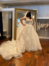 Load image into Gallery viewer, Christina Wu &#39;15765&#39; wedding dress size-12 NEW
