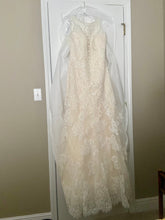 Load image into Gallery viewer, Allure Bridals &#39;Kelly&#39; wedding dress size-14 NEW
