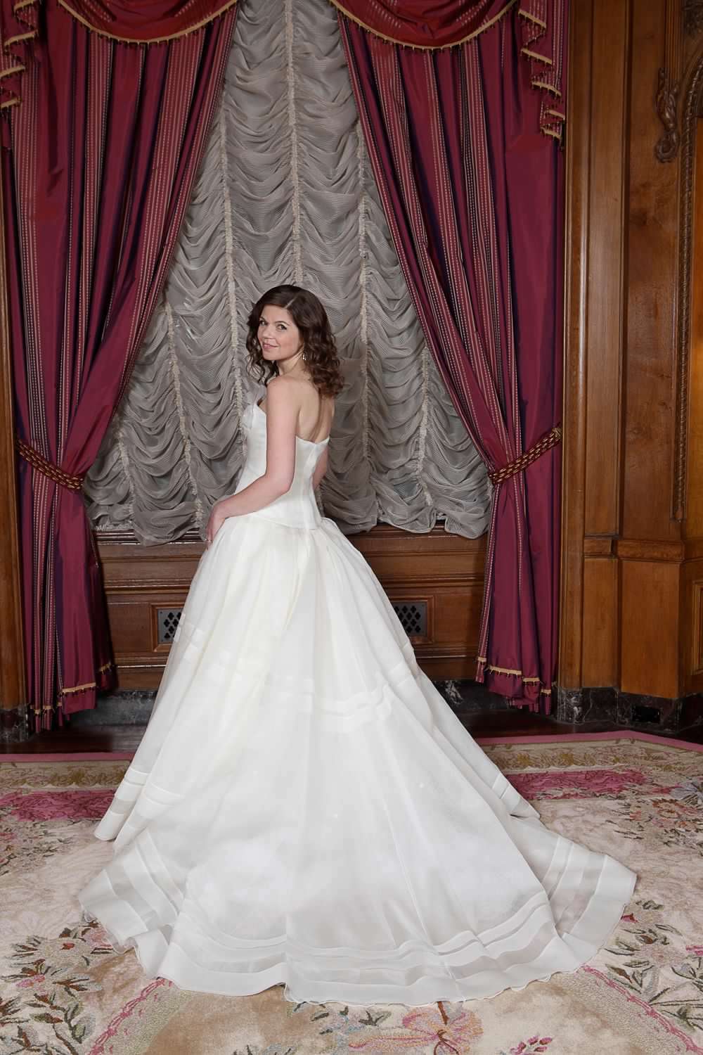 Disney Fairy Tale Weddings Snow White D267 Wedding Dress – Wedding Shoppe
