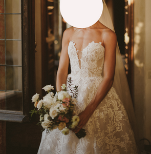 Monique Lhuillier 'Emilia' wedding dress size-00 PREOWNED