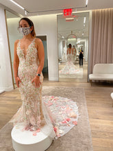 Load image into Gallery viewer, Pronovias &#39;Carolina Atelier &#39; wedding dress size-10 PREOWNED
