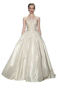 Amsale 'Ryan' size 4 new wedding dress front view on model