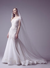 Load image into Gallery viewer, Saiid Kobeisy WE.3074 &#39;Off Shoulder Mermaid&#39; size 8 used wedding dress front view on model
