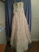 Load image into Gallery viewer, Ella &#39;5487&#39; wedding dress size-14 NEW
