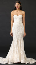 Load image into Gallery viewer, Marchesa &#39;Daphne&#39; size 2 used wedding dress front view on model
