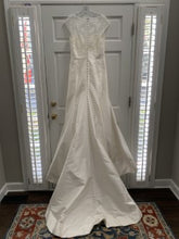 Load image into Gallery viewer, Alyne &#39;185&#39; size 10 sample wedding dress back view on hanger
