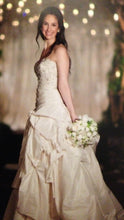 Load image into Gallery viewer, Kenneth Pool &#39;Alana&#39; - Kenneth Pool - Nearly Newlywed Bridal Boutique - 1
