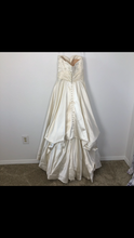 Load image into Gallery viewer, Allure &#39;P951&#39; size 6 used wedding dress back view on hanger
