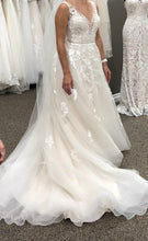 Load image into Gallery viewer, Adrianna Papell &#39;Brielle&#39; wedding dress size-06 NEW
