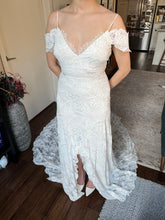 Load image into Gallery viewer, Grace Loves Lace &#39;Bonita&#39; wedding dress size-04 NEW
