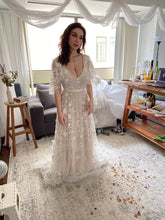 Load image into Gallery viewer, Anna Campbell &#39;Amelie&#39; wedding dress size-06 NEW
