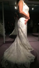 Load image into Gallery viewer, Allure Bridals &#39;8764&#39; wedding dress size-04 NEW
