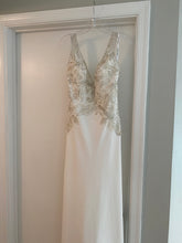 Load image into Gallery viewer, Madison James &#39;MJ362&#39; wedding dress size-10 NEW
