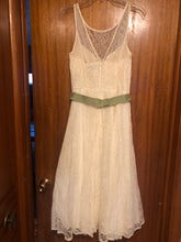 Load image into Gallery viewer, Aidan Mattox &#39;Nordstrom&#39; wedding dress size-06 PREOWNED

