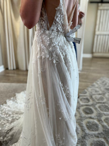 Martina Liana '1323' wedding dress size-06 NEW