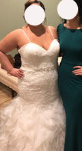 Load image into Gallery viewer, Allure Bridals &#39;9254&#39; wedding dress size-20W PREOWNED
