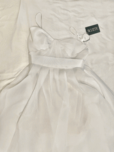 Load image into Gallery viewer, White by Vera Wang &#39;Michelle Espinal-Embler&#39; wedding dress size-10 NEW
