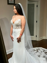 Load image into Gallery viewer, Enzoani &#39;Mckinley&#39; wedding dress size-04 NEW
