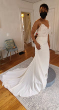 Load image into Gallery viewer, Tara Keely &#39;2195&#39; wedding dress size-06 SAMPLE
