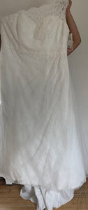 David's Bridal '13030022' wedding dress size-18 NEW