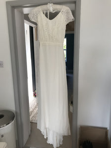 Laure de Sagazan 'Beauregard' size 2 used wedding dress front view on hanger