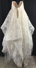 Load image into Gallery viewer, Hayley Paige &#39;Lulu&#39; size 6 used wedding dress back view on hanger
