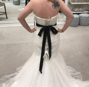 Morilee '5108' wedding dress size-06 NEW