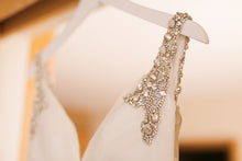 Load image into Gallery viewer, Hayley Paige &#39;Dare&#39; size 6 used wedding dress front view close up
