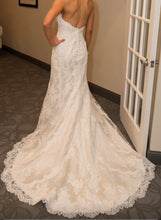 Load image into Gallery viewer, Stella York &#39;Lace &#39; wedding dress size-06 PREOWNED
