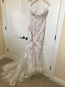 Enzoani 'Katerina' size 6 new wedding dress front view on hanger