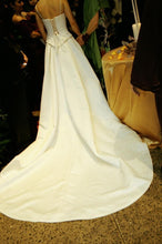 Load image into Gallery viewer, Alfred Angelo &#39;Corsetted Gown&#39; - alfred angelo - Nearly Newlywed Bridal Boutique - 3
