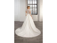 Load image into Gallery viewer, Cosombella &#39;7746&#39; size 4 used wedding dress back view on model
