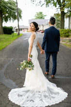 Load image into Gallery viewer, Allure Bridals &#39;9504&#39; size 4 used wedding dress back view on bride
